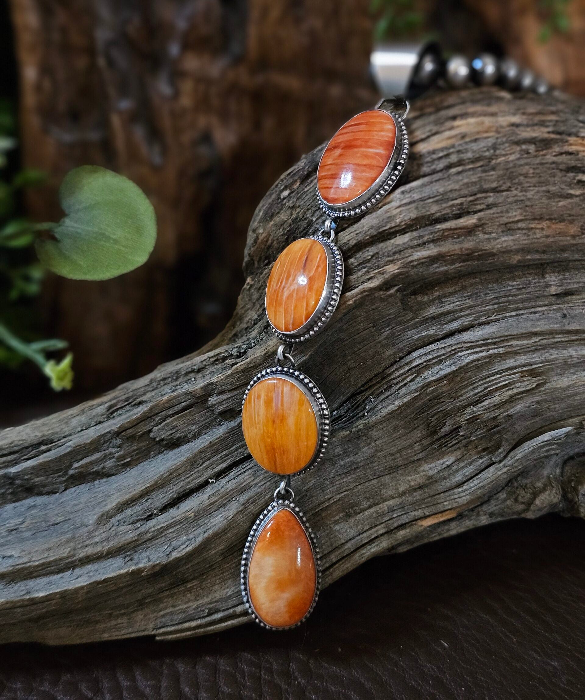 エフェリス｜OYSTER 　S ephelis ストーンセット Spiny Oyster Necklace – Dakota Sky Stone