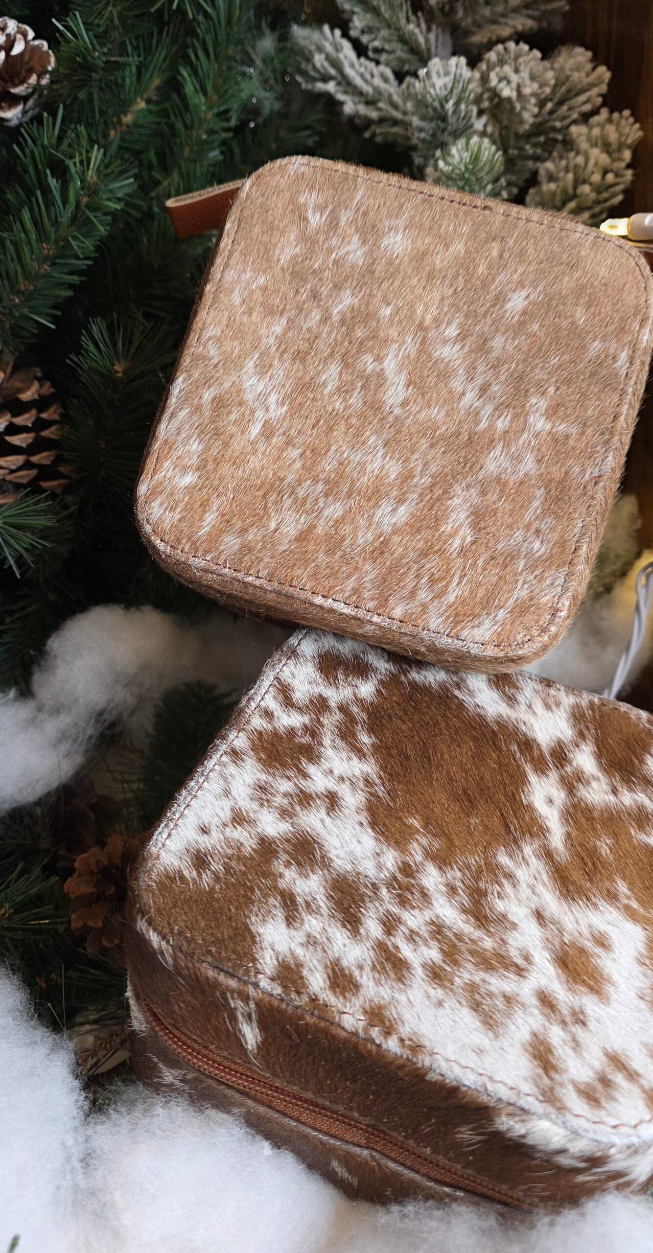 Classic Cowhide Travel Jewelry Box — Square - Tan