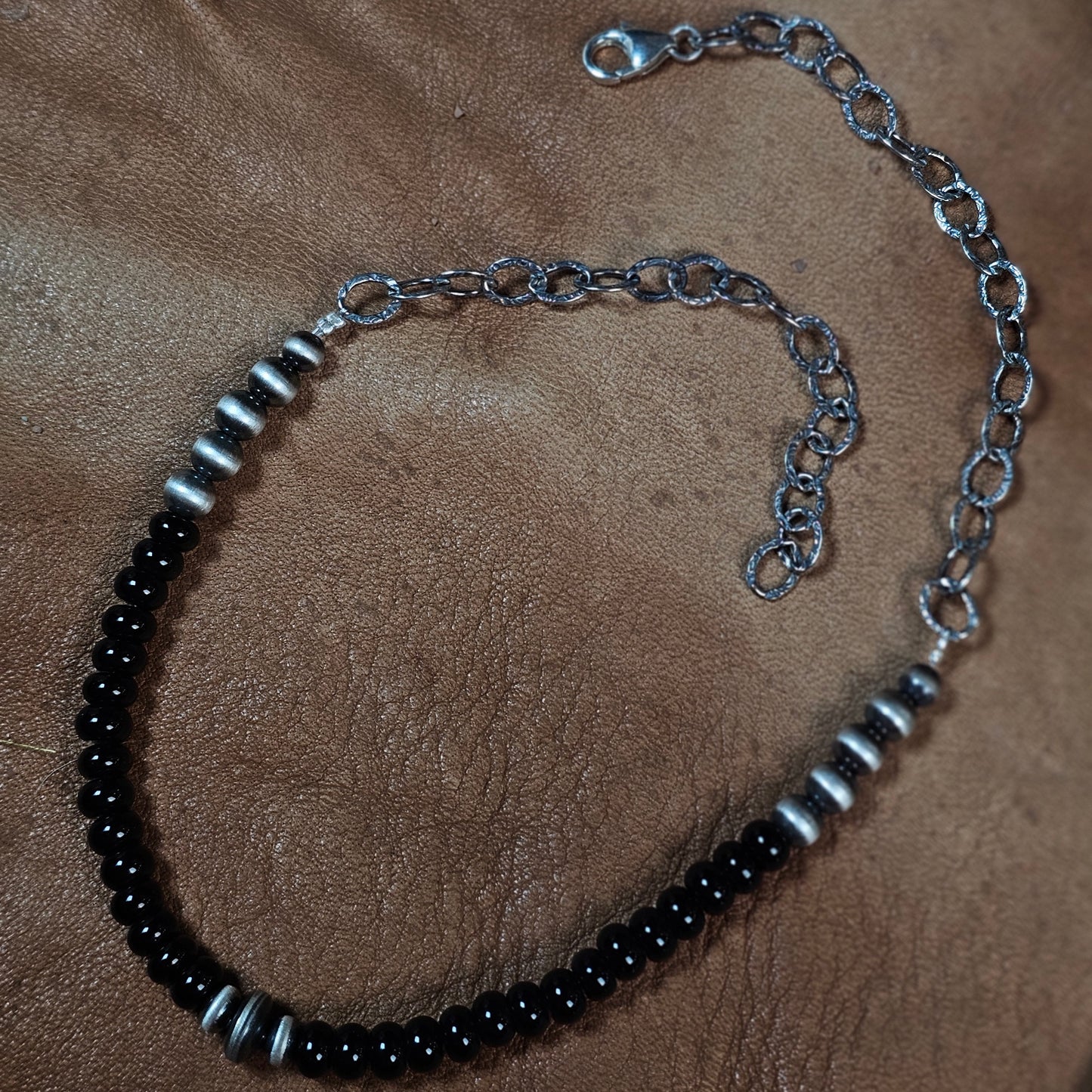16in. Navajo Pearl Necklace w/ Black Onyx Heishi Beads