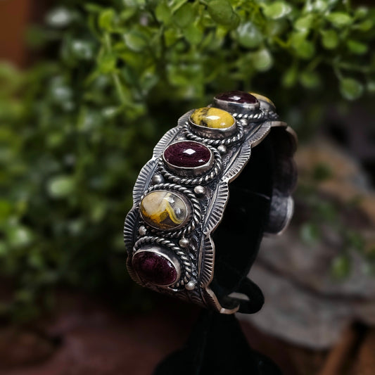 Bumble Bee Jasper Bracelet w/ Spiny Oyster