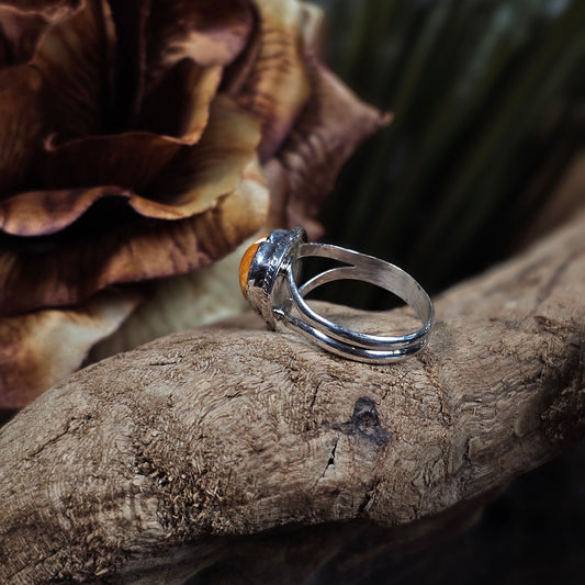 Spiny Oyster Ring - Size 9