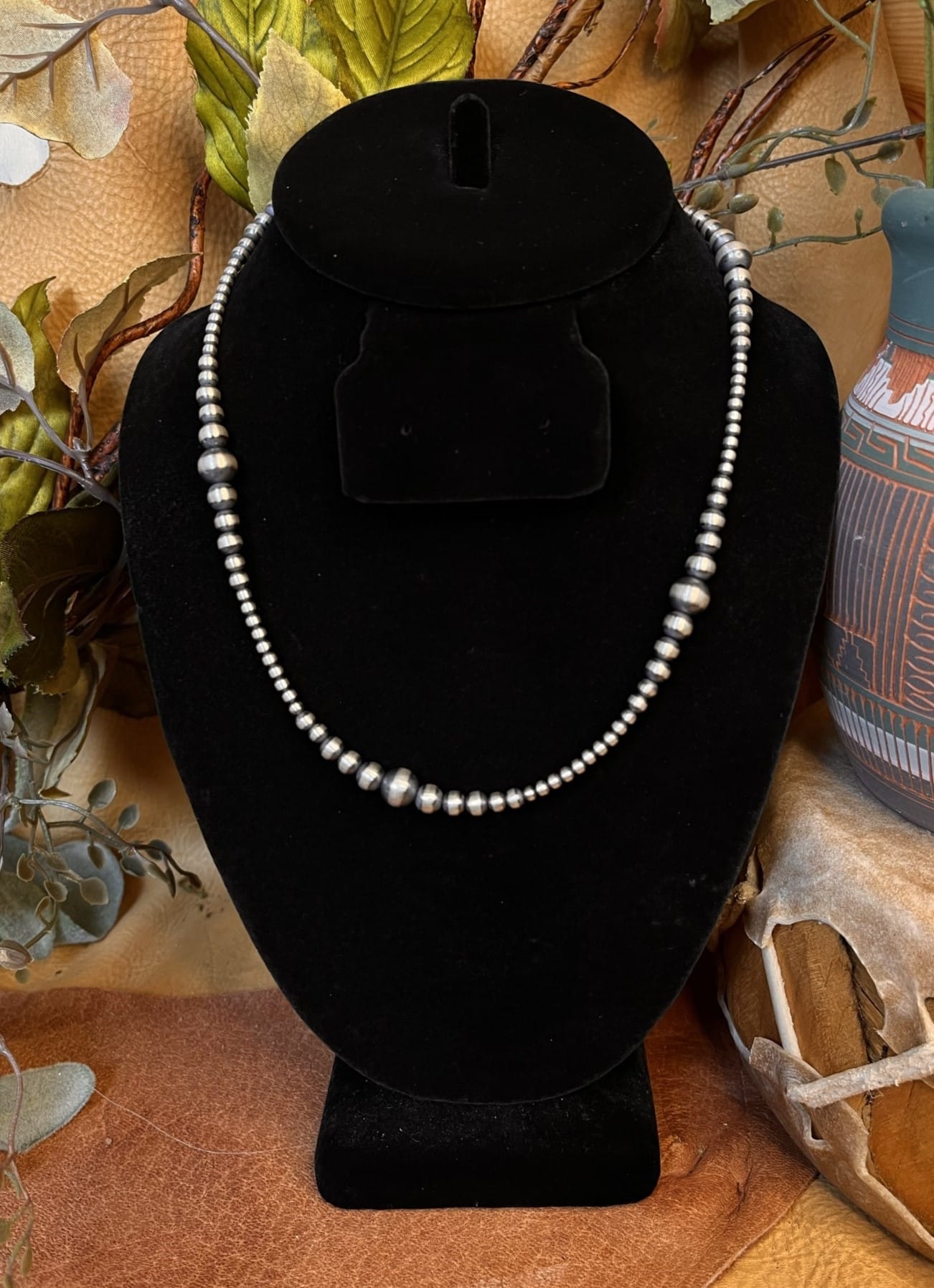 18 IN Dakota Round Navajo Pearl Necklace