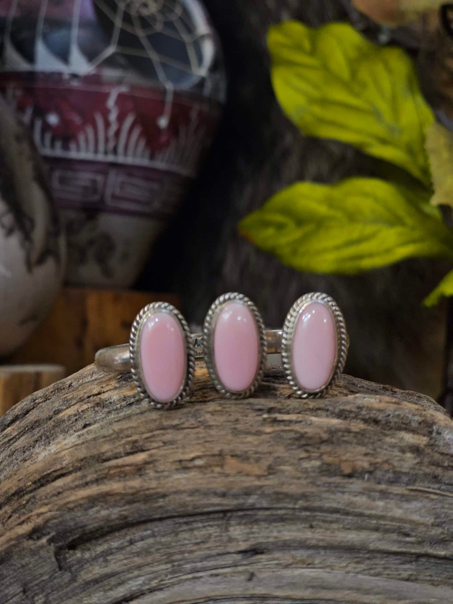 Adjustable Pink Conch Ring