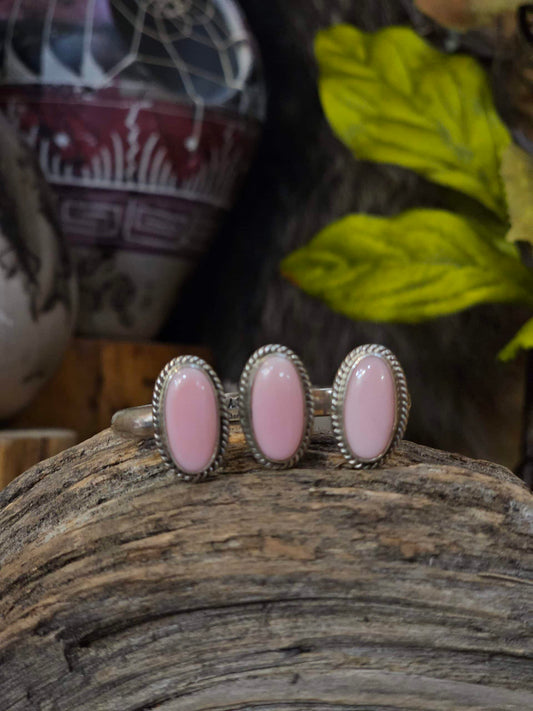 Adjustable Pink Conch Ring