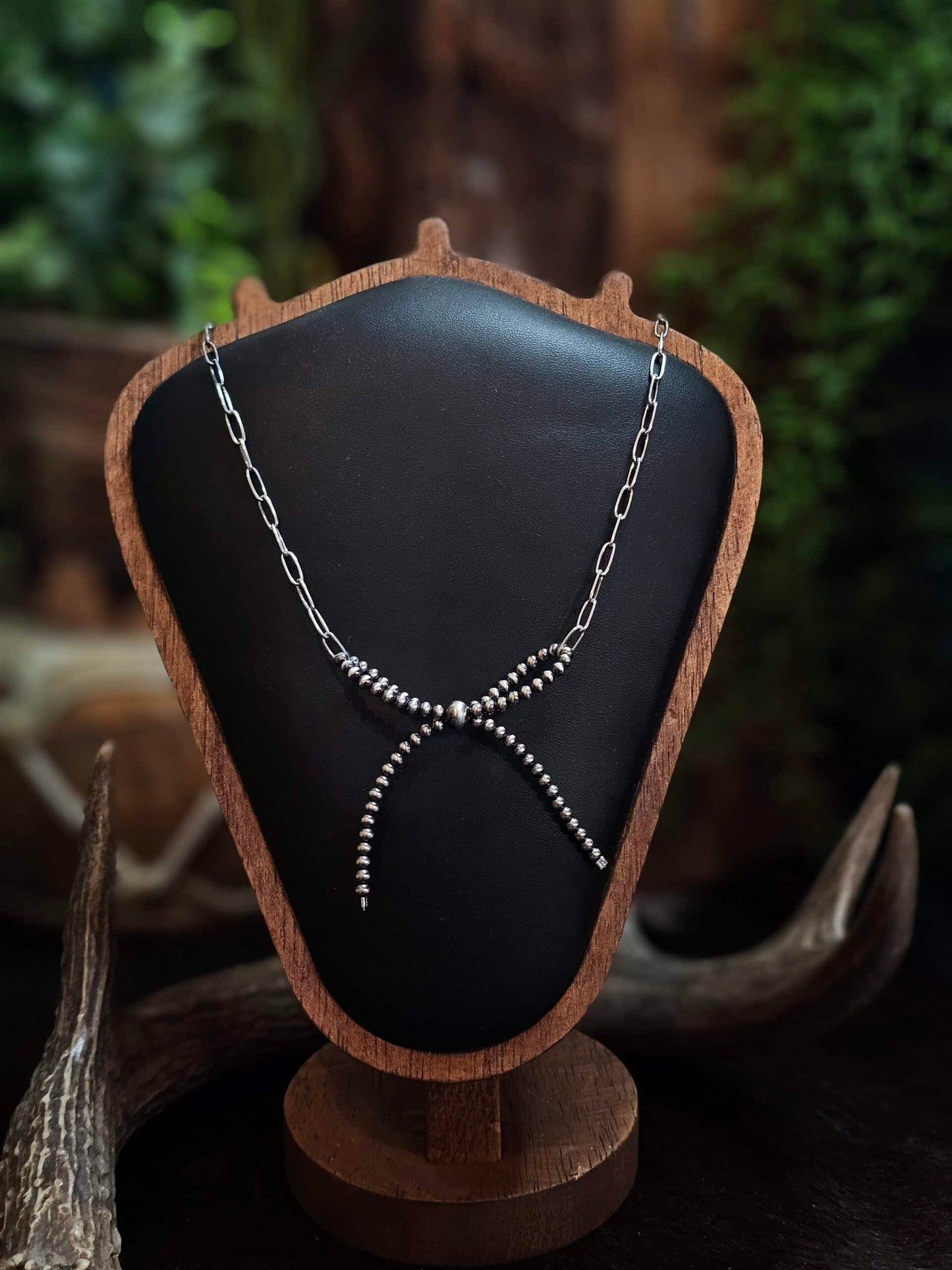 16in. Navajo Pearl Bow Necklace