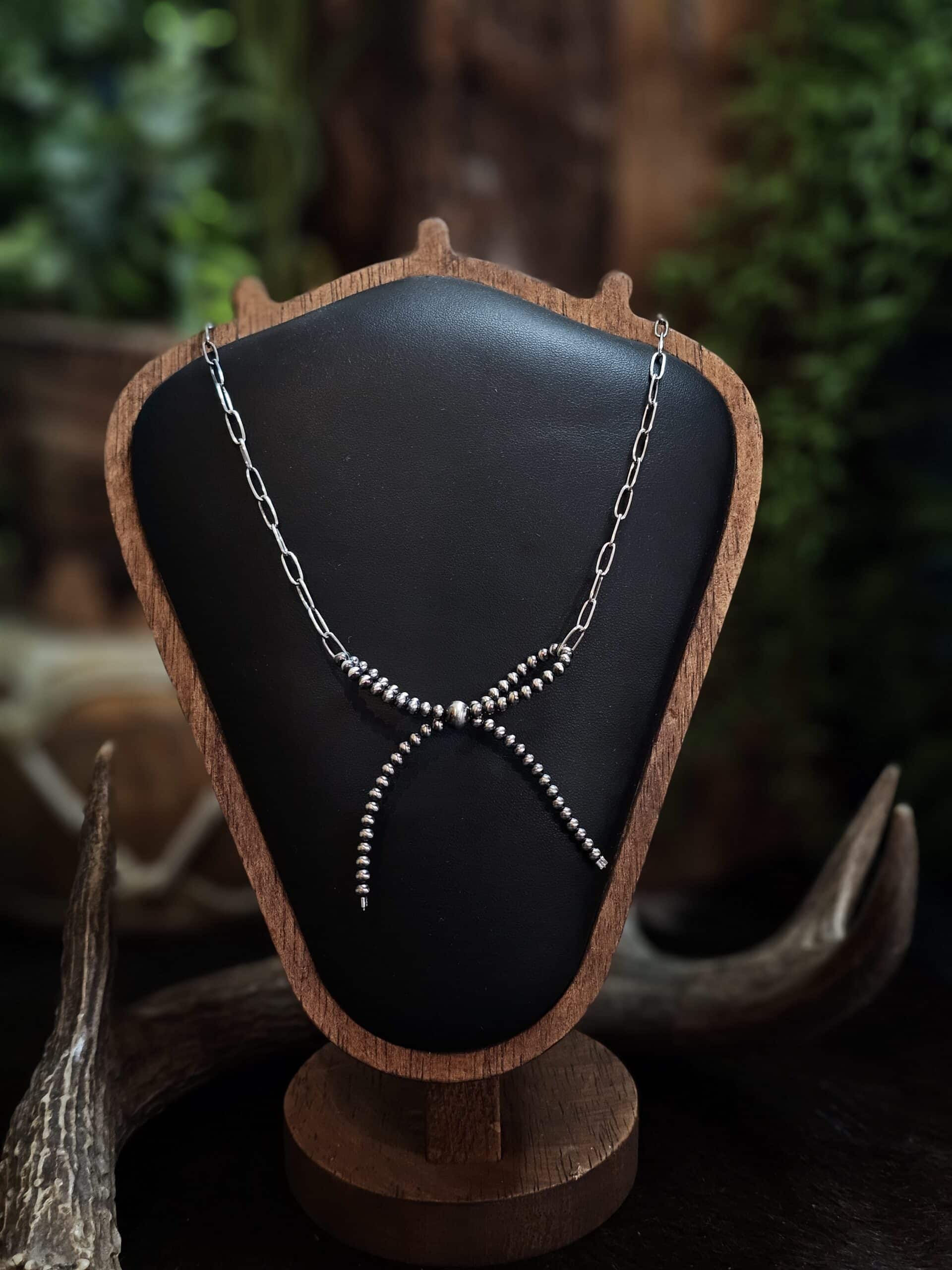 16in. Navajo Pearl Bow Necklace