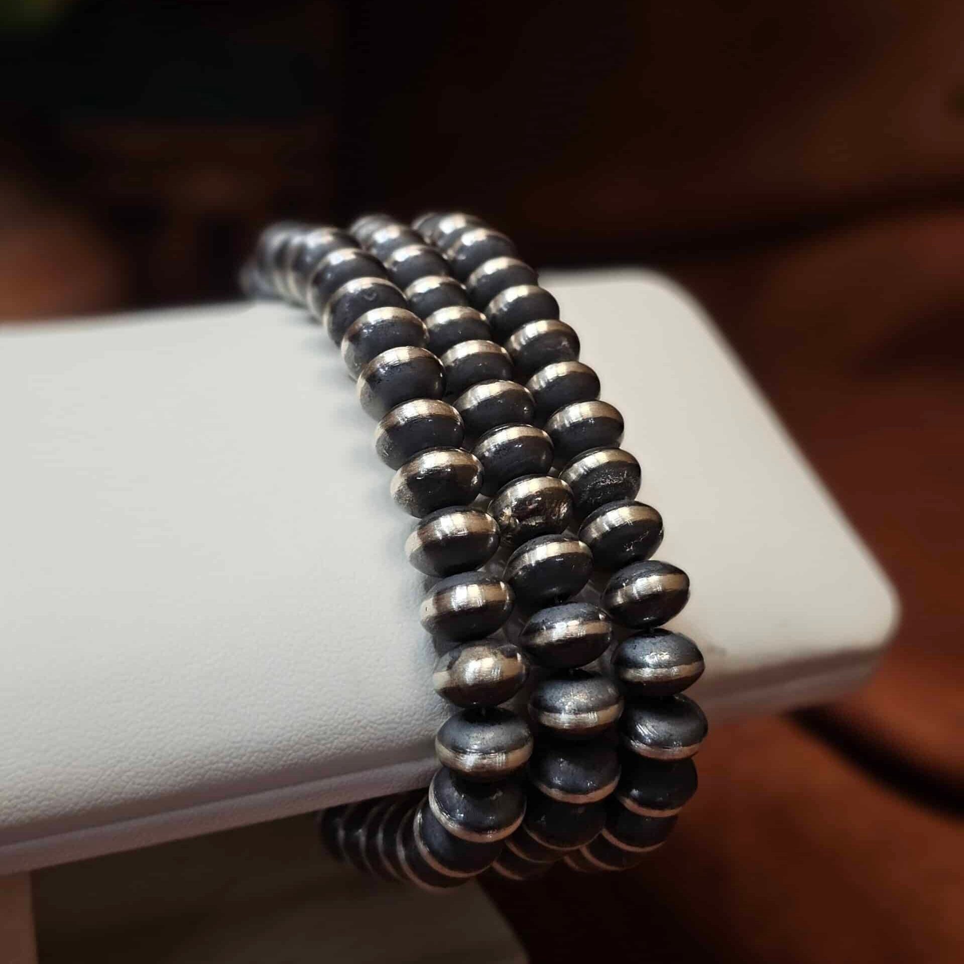 Navajo Pearl Bracelet w/ Saucer Beads