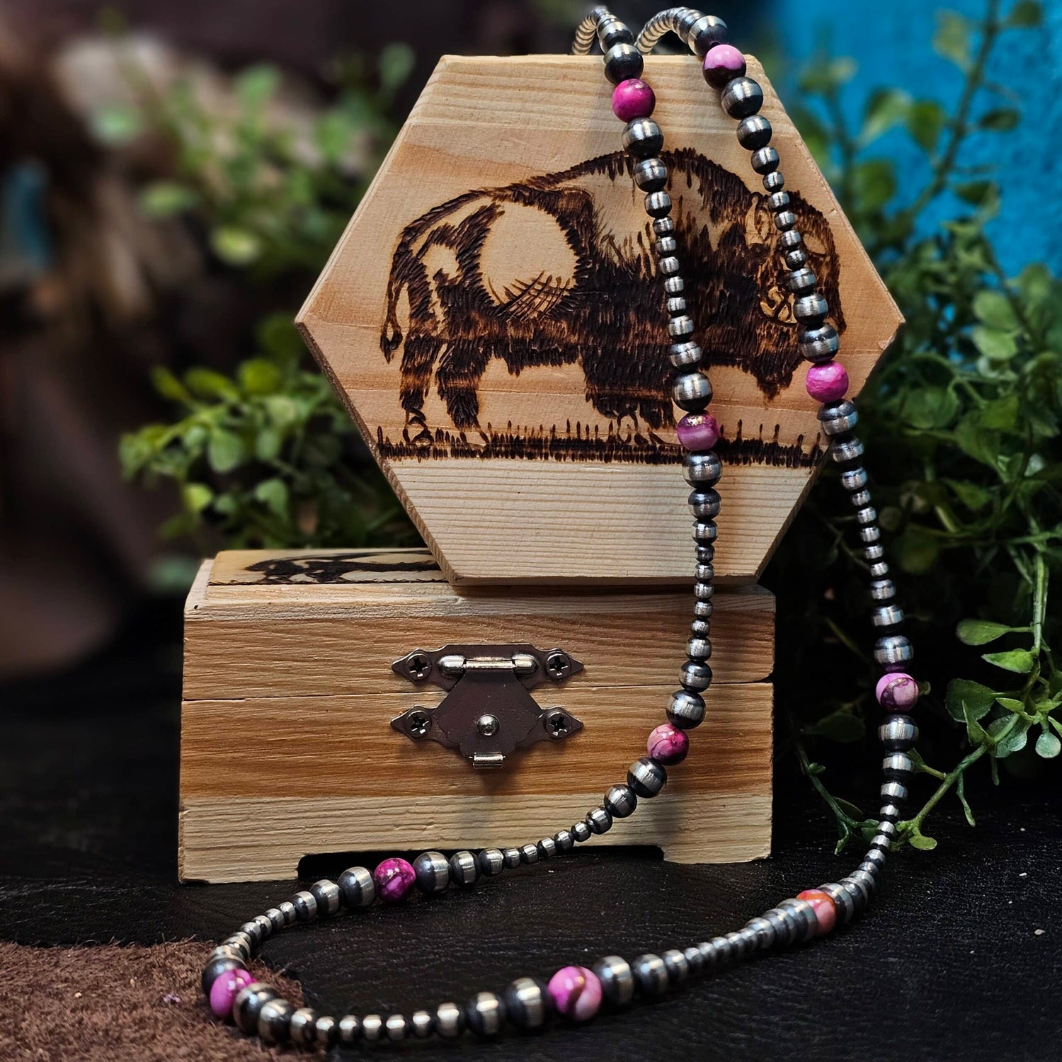 24in. Navajo Pearl Necklace w/ Dahlia