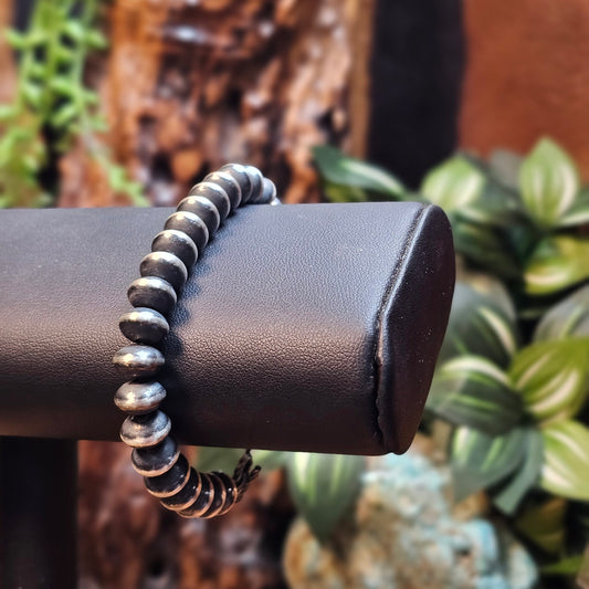 Navajo Pearl Bracelet w/ Saucer Beads