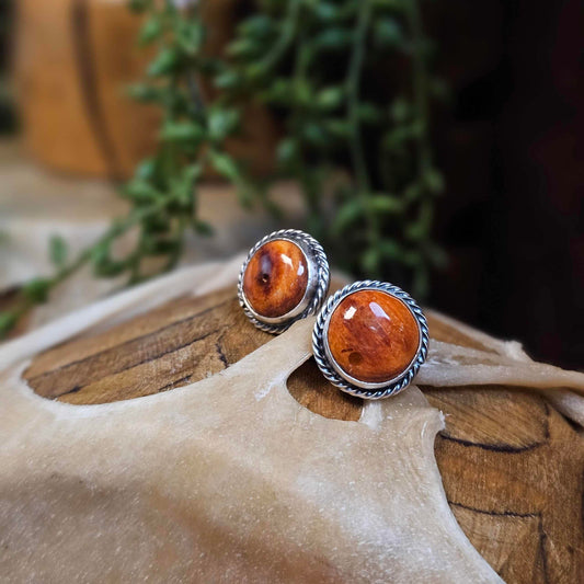 Spiny Oyster Earrings