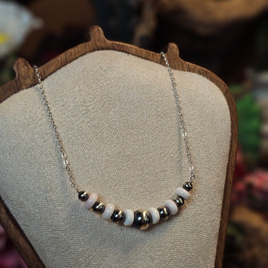 16in. Navajo Pearl Necklace w/ Pink Conch