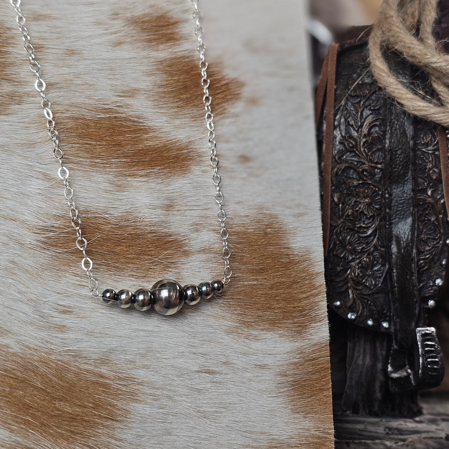 16" Navajo Pearl Bar Necklace