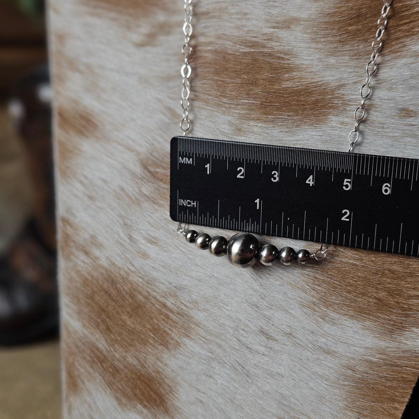 16" Navajo Pearl Bar Necklace