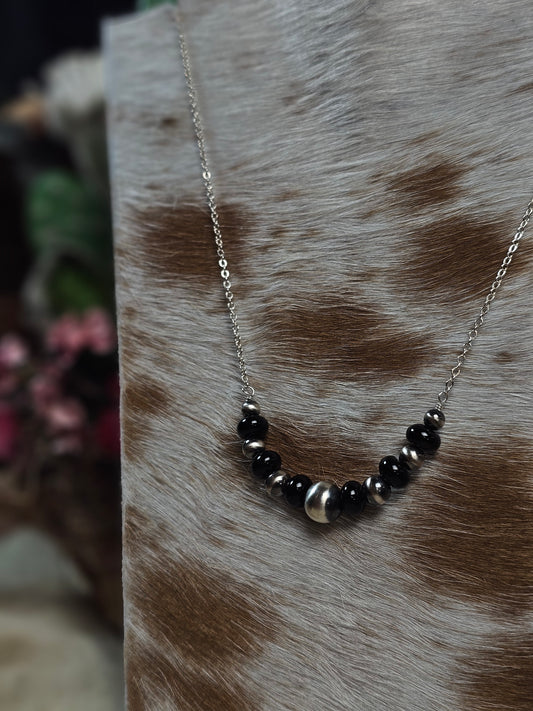 18in. Navajo Pearl Bar Necklace w/ Black Onyx