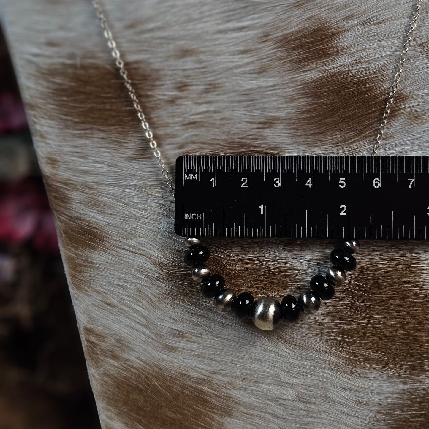 18in. Navajo Pearl Bar Necklace w/ Black Onyx