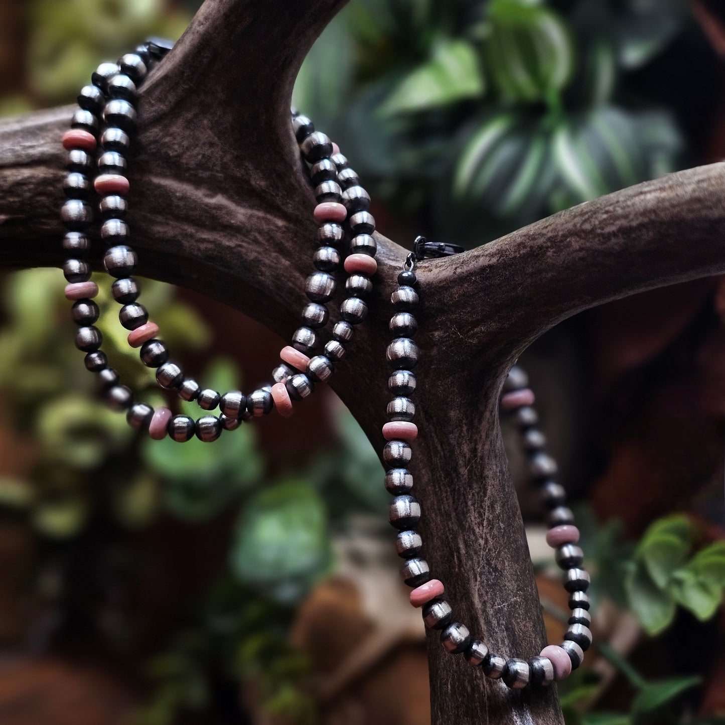 Navajo Pearl Bracelet w/ Pink Conch