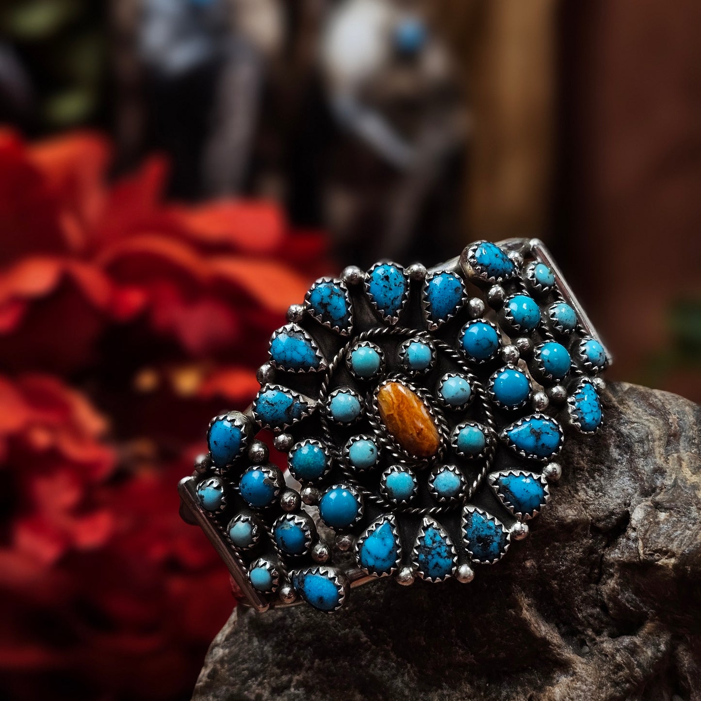 Kingman Turquoise Bracelet w/ Spiny Oyster