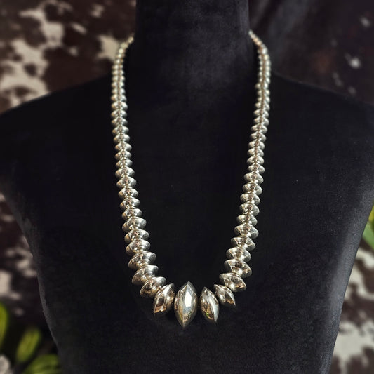 Navajo Pearl Set w/ Handmade Bench Beads