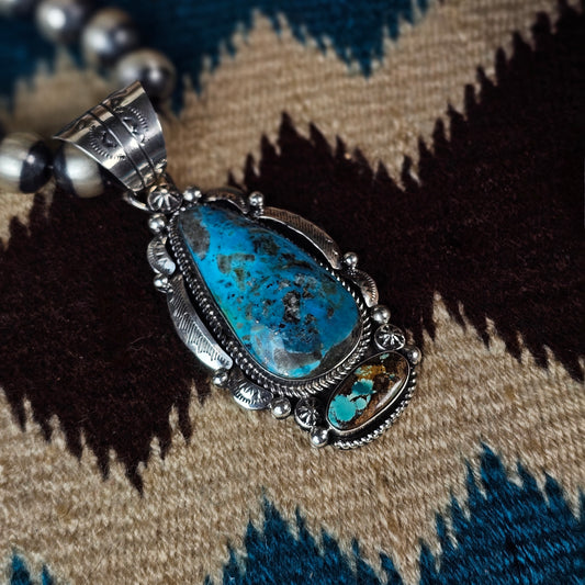 Kingman Turquoise Necklace w/ Royston Turquoise
