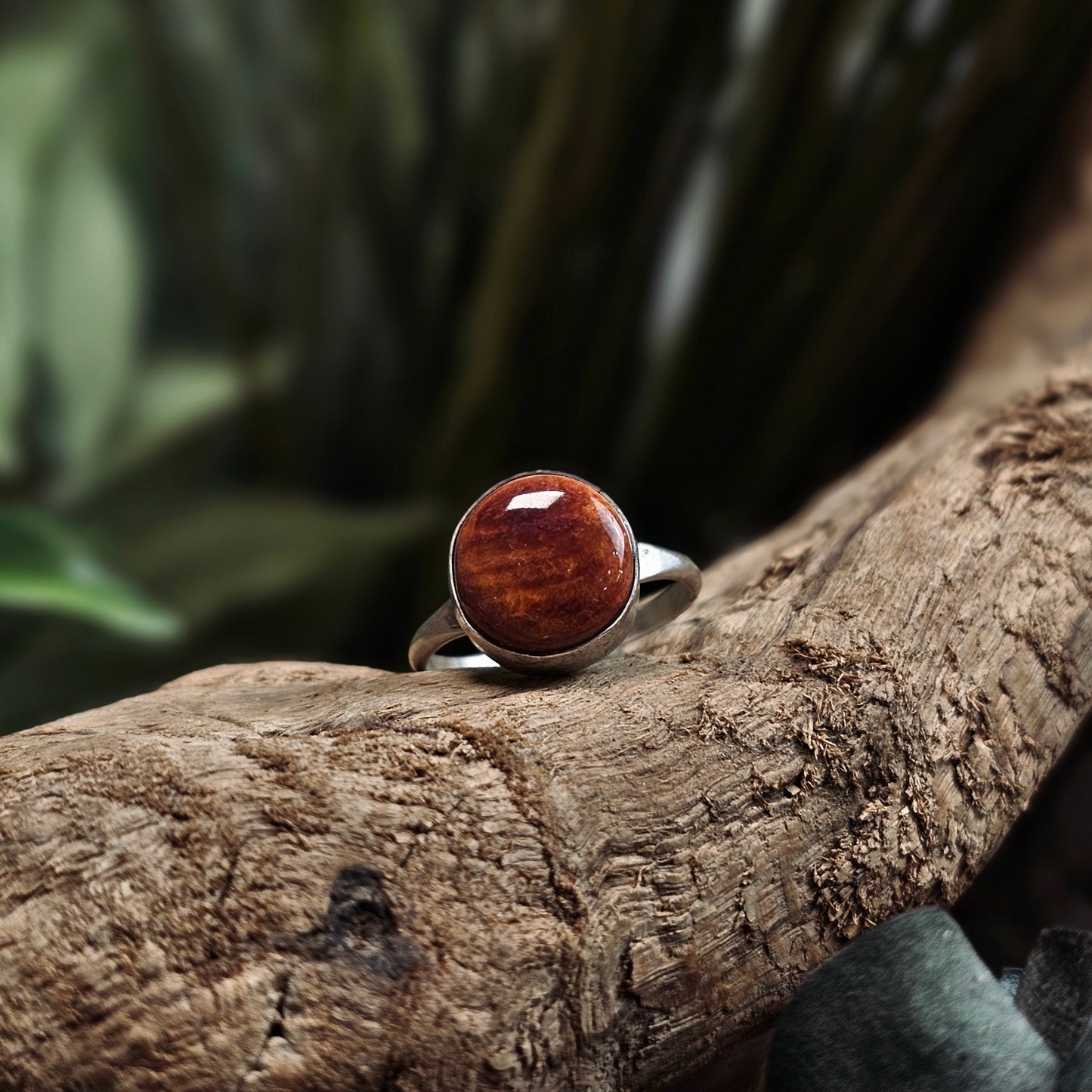 Spiny Oyster Ring - Size 7.5