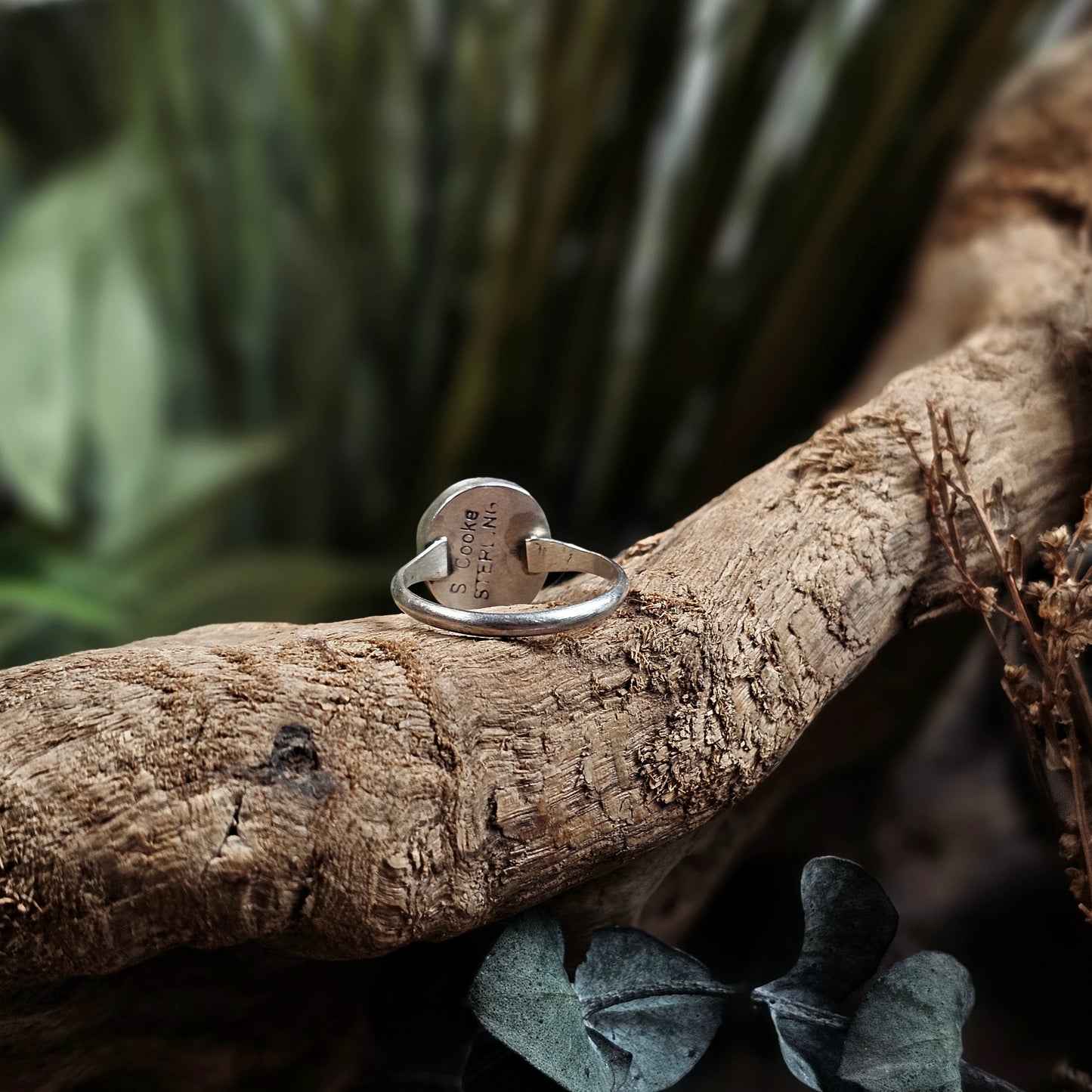 Spiny Oyster Ring - Size 7.5