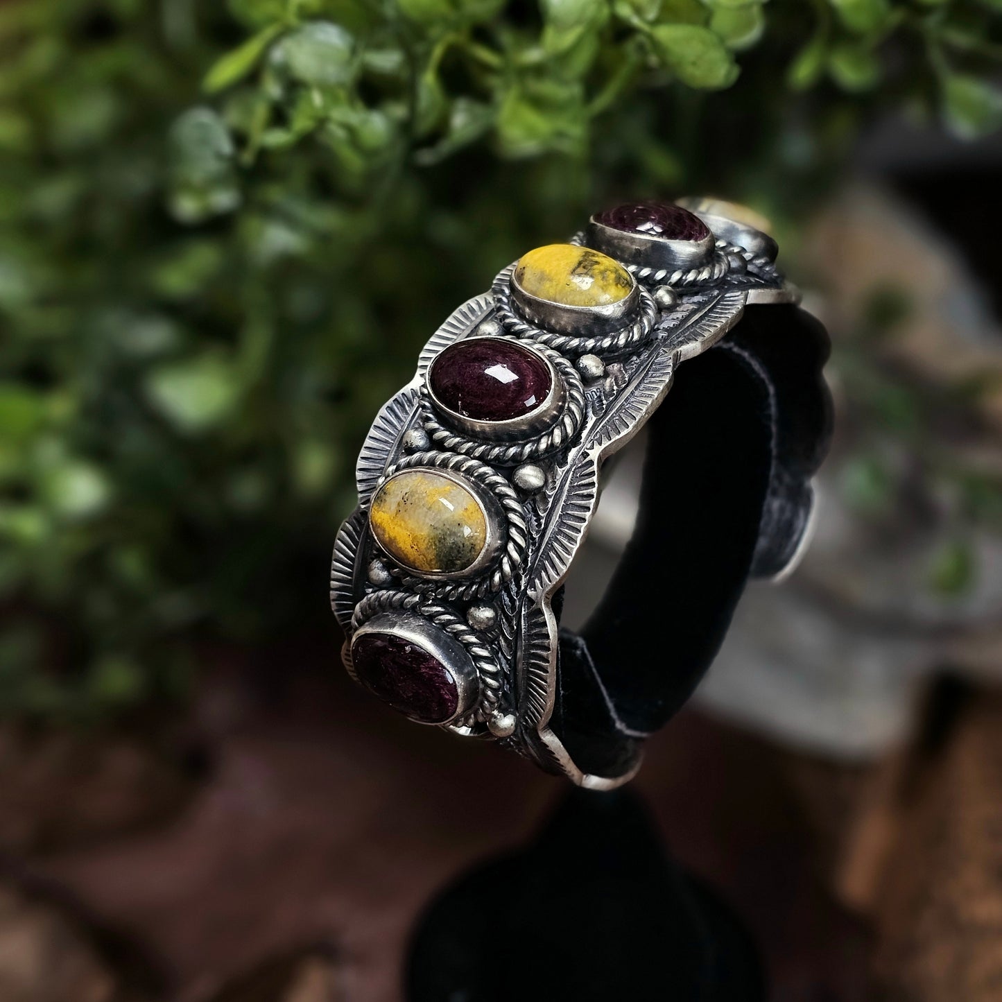 Bumble Bee Jasper Bracelet w/ Spiny Oyster
