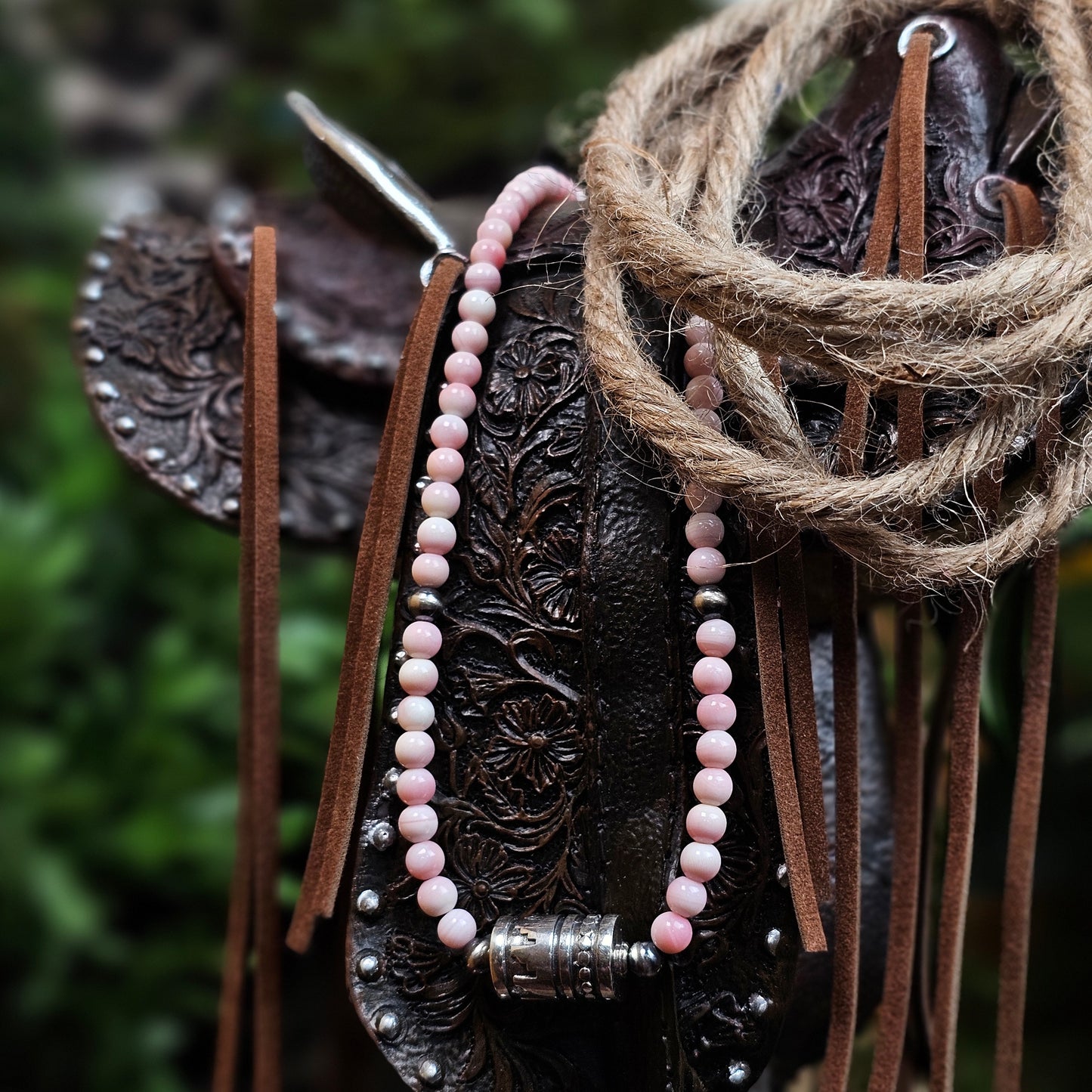 16in. Pink Conch Heishi Necklace w/ Barrel Beads