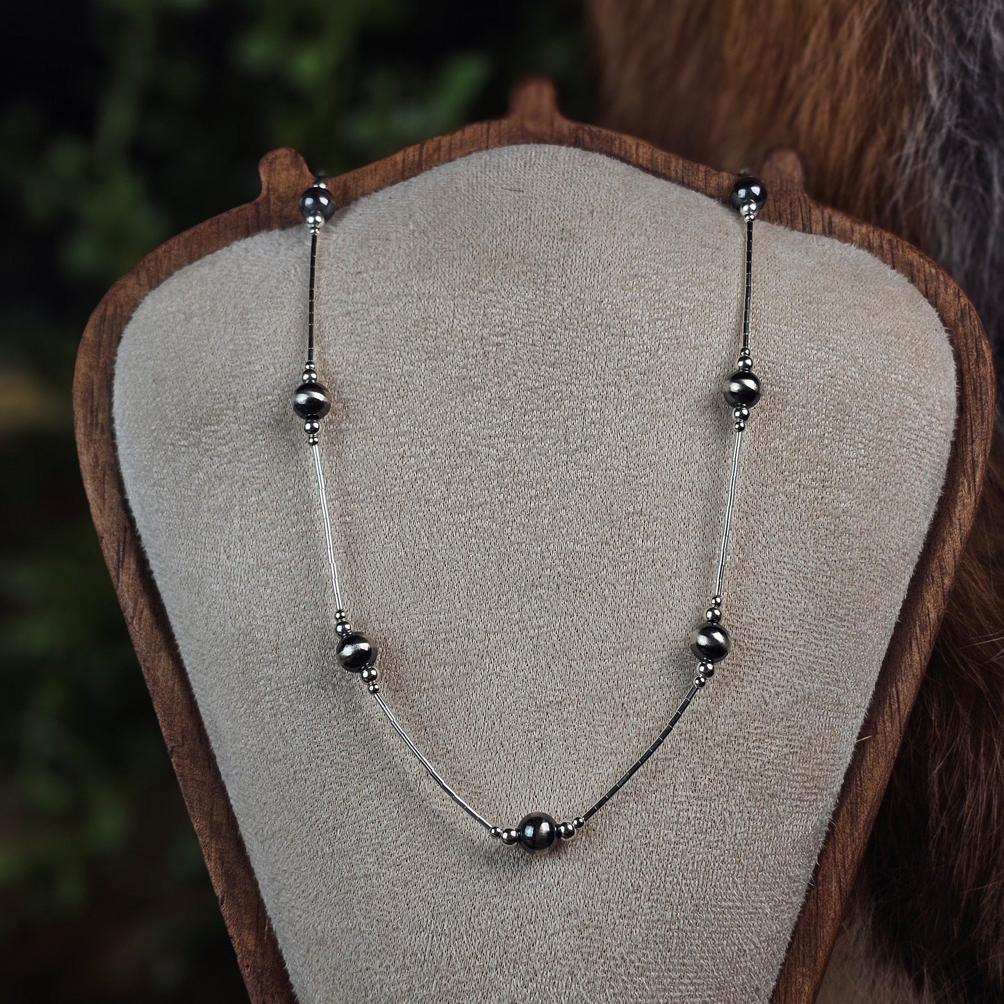 18in. Navajo Pearl Necklace