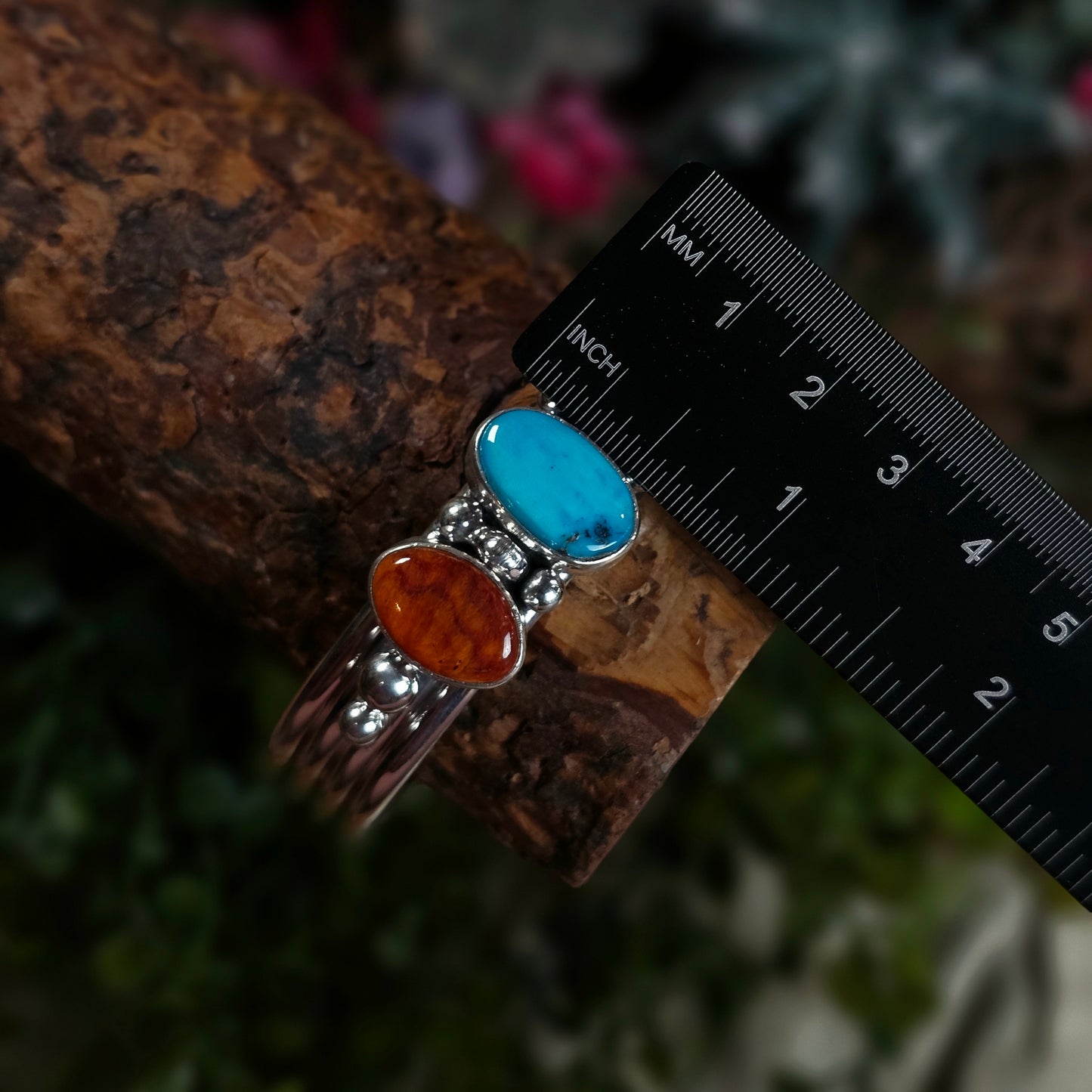 Kingman Turquoise Bracelet w/ Spiny Oyster