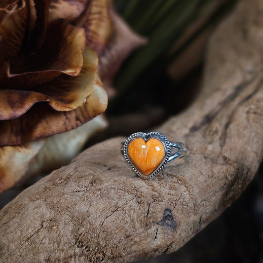 Spiny Oyster Ring - Size 9