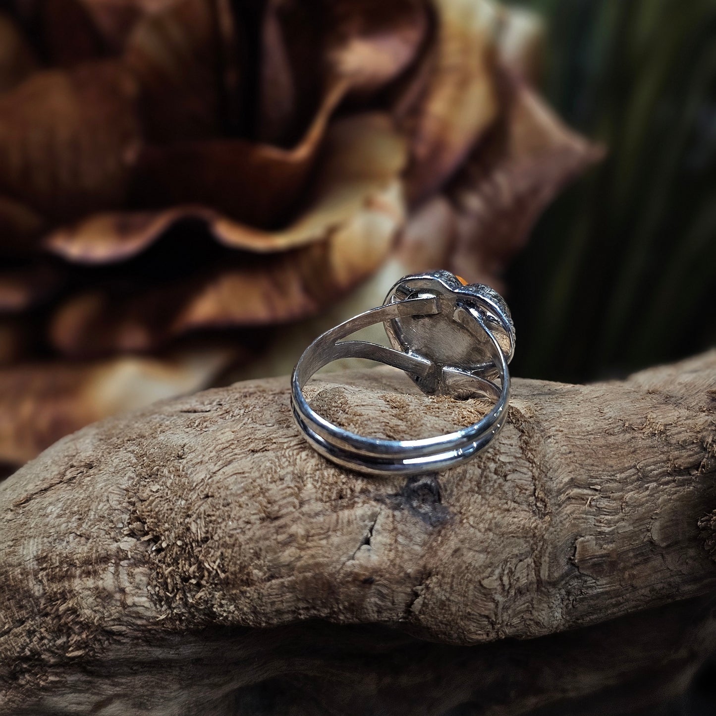 Spiny Oyster Ring - Size 9