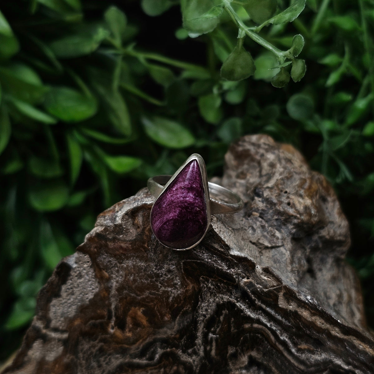 Spiny Oyster Ring - Size 8
