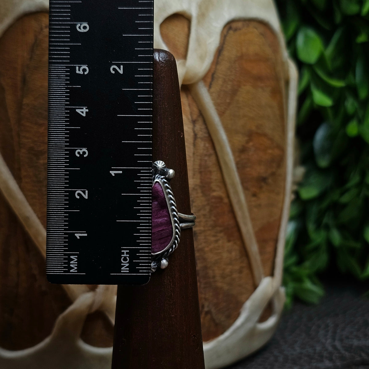 Spiny Oyster Ring - Size 8.5