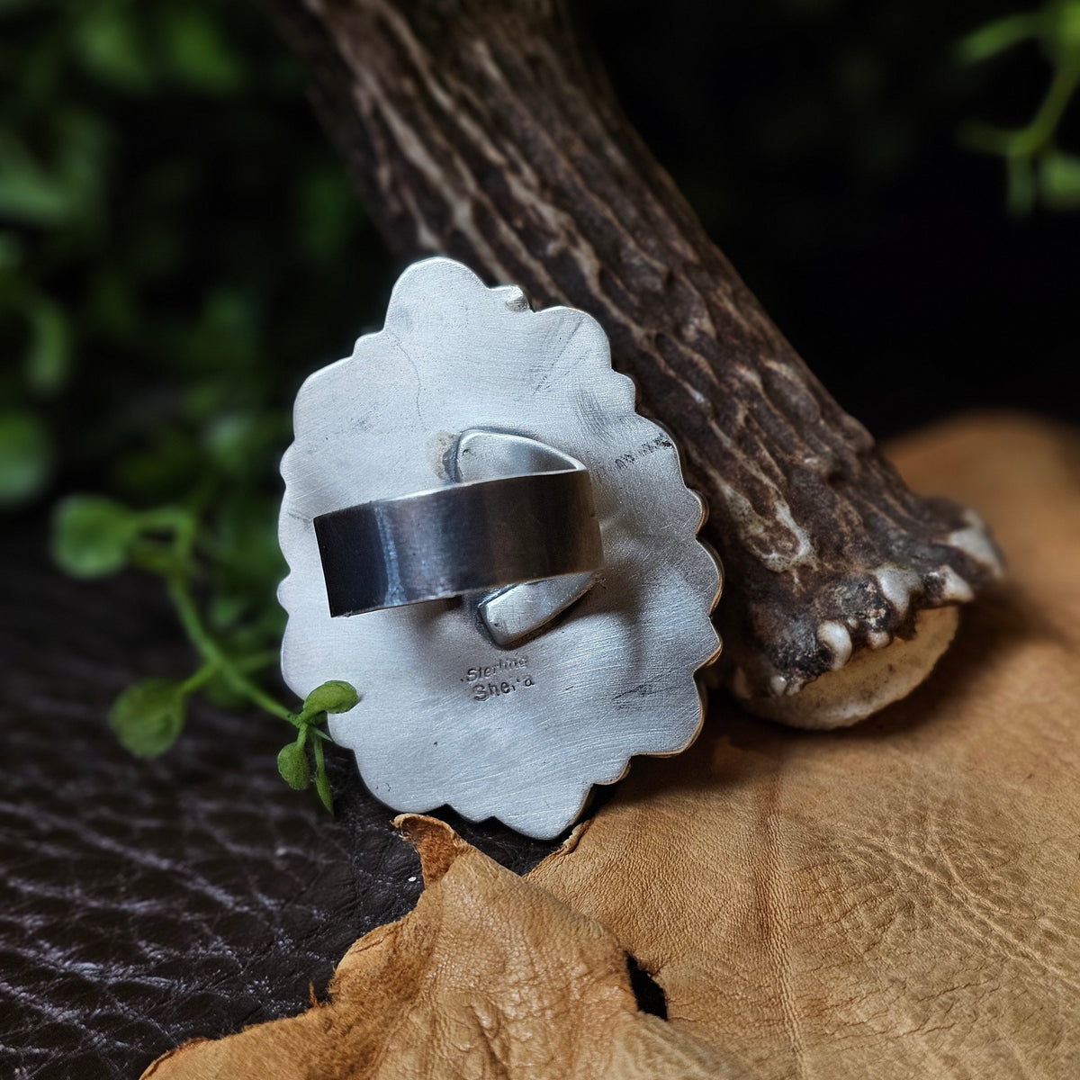 Adjustable Spiny Oyster Ring