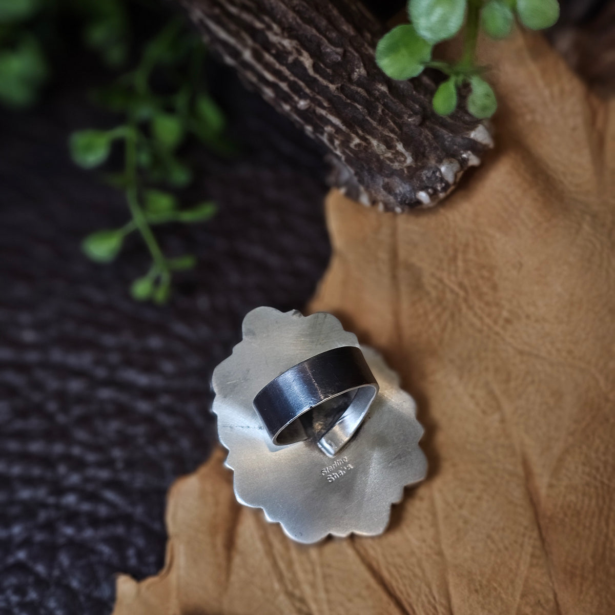 Adjustable Spiny Oyster Ring