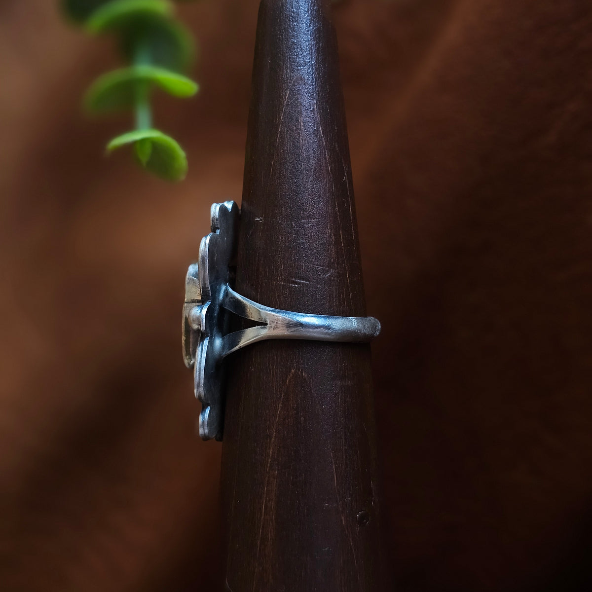 Spiny Oyster Ring - Size 9.5