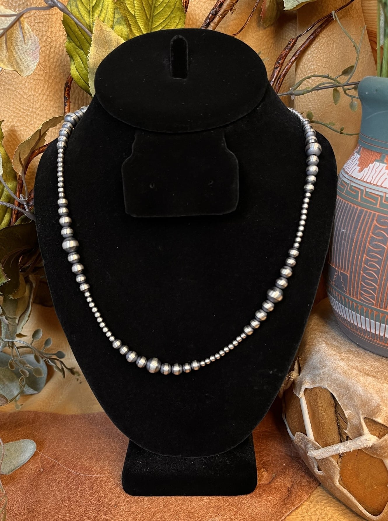 22 IN Dakota Round Navajo Pearl Necklace